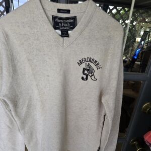 Mens Abercrombie & Fitch Sweater. Size S